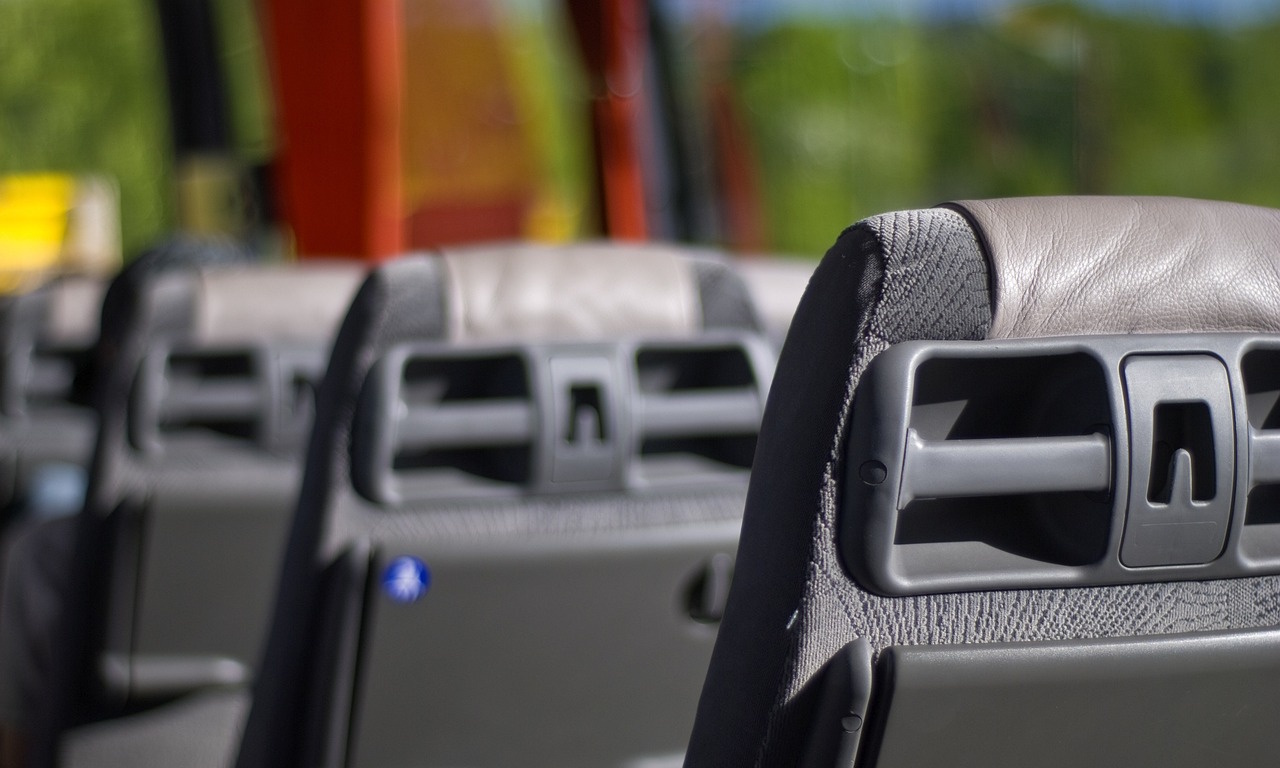 bus 1898612_1280 1